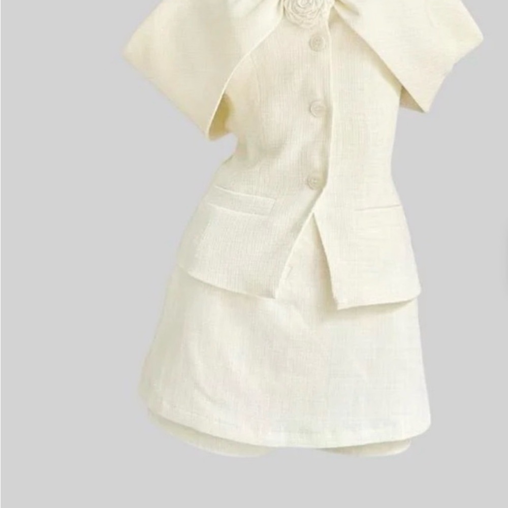 Elegant Cream Skirt Set
